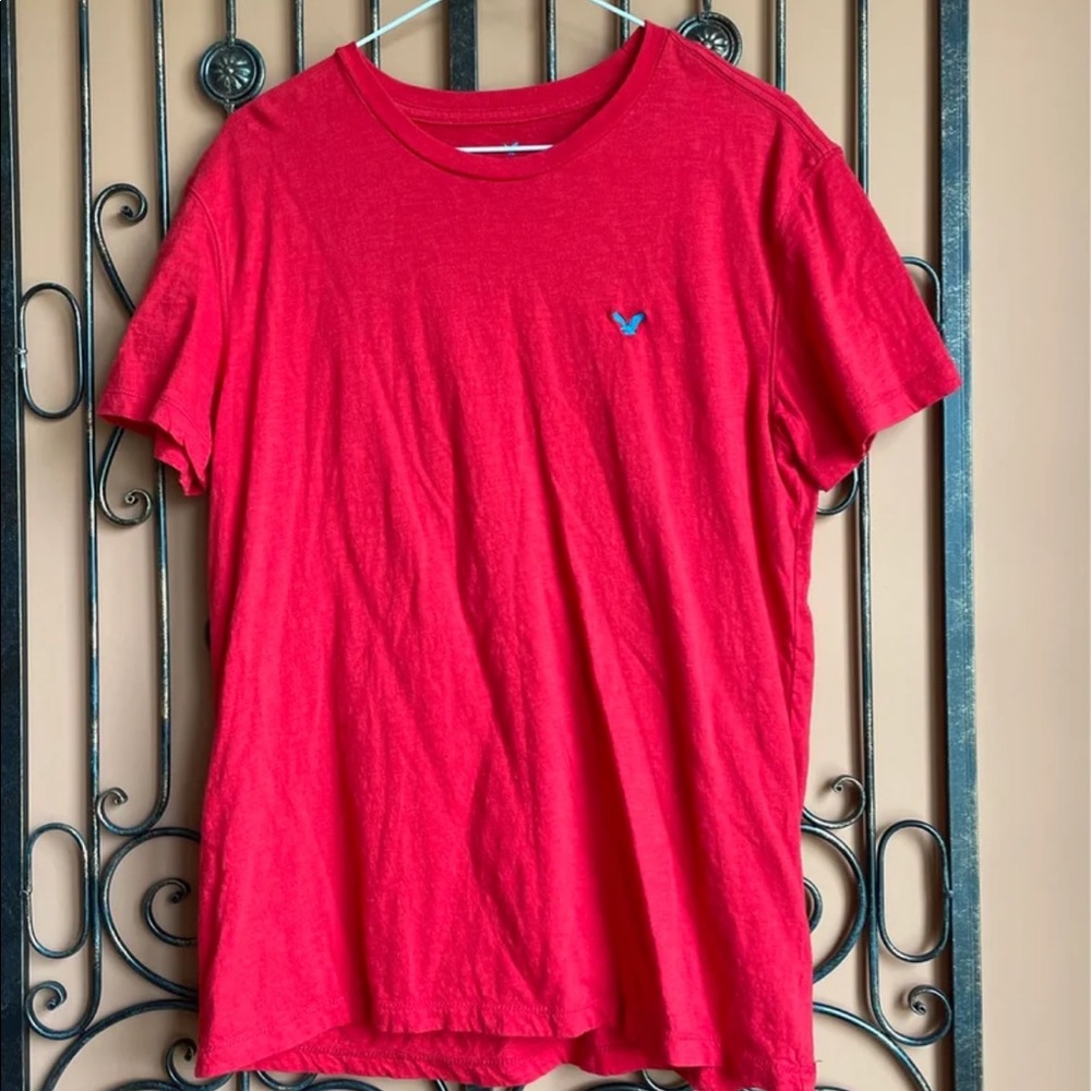 american eagle t shirt